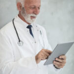 F1季前试车直播:新车首秀与赛道数据全解析 42591y